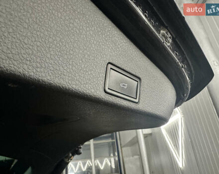 Черный Фольксваген Туарег, объемом двигателя 3 л и пробегом 56 тыс. км за 27000 $, фото 36 на Automoto.ua