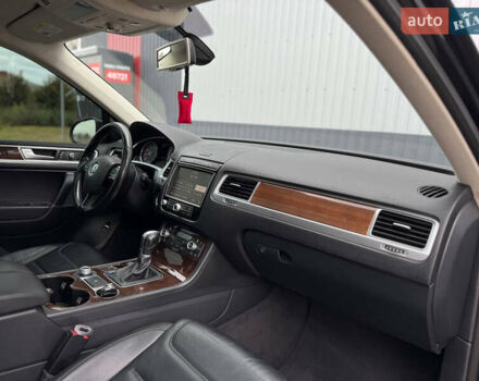 Черный Фольксваген Туарег, объемом двигателя 3.6 л и пробегом 219 тыс. км за 16999 $, фото 23 на Automoto.ua