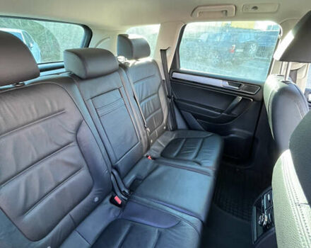 Черный Фольксваген Туарег, объемом двигателя 2.97 л и пробегом 225 тыс. км за 27500 $, фото 8 на Automoto.ua