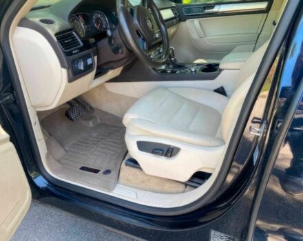 Черный Фольксваген Туарег, объемом двигателя 3 л и пробегом 74 тыс. км за 4200 $, фото 7 на Automoto.ua