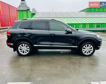 Чорний Фольксваген Туарег, об'ємом двигуна 2.97 л та пробігом 275 тис. км за 23200 $, фото 2 на Automoto.ua