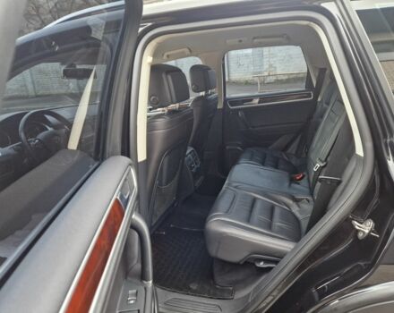 Чорний Фольксваген Туарег, об'ємом двигуна 3 л та пробігом 242 тис. км за 23000 $, фото 13 на Automoto.ua