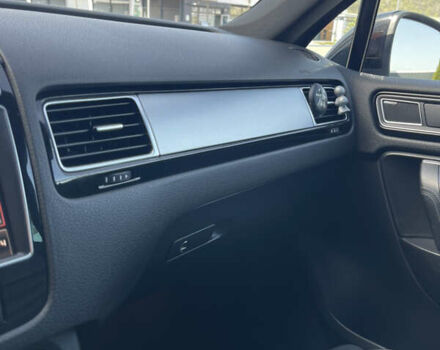 Черный Фольксваген Туарег, объемом двигателя 3 л и пробегом 266 тыс. км за 27990 $, фото 24 на Automoto.ua