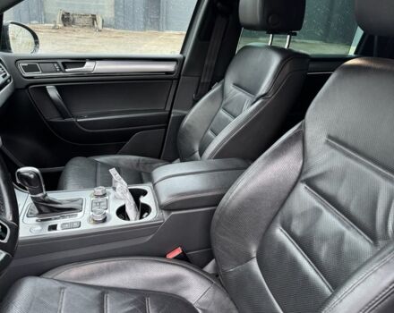 Чорний Фольксваген Туарег, об'ємом двигуна 3 л та пробігом 275 тис. км за 26000 $, фото 11 на Automoto.ua