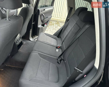 Черный Фольксваген Туарег, объемом двигателя 2.97 л и пробегом 235 тыс. км за 23500 $, фото 12 на Automoto.ua