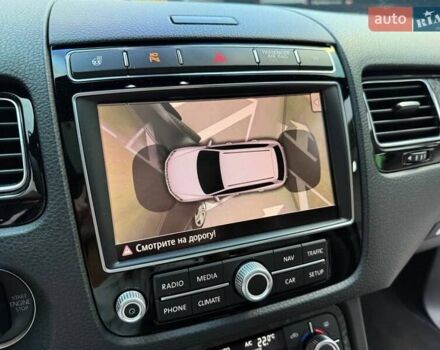 Черный Фольксваген Туарег, объемом двигателя 4.13 л и пробегом 195 тыс. км за 31990 $, фото 25 на Automoto.ua