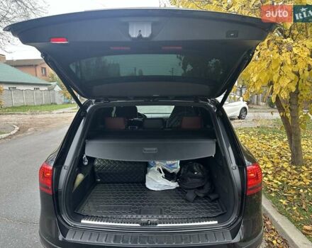 Черный Фольксваген Туарег, объемом двигателя 2.97 л и пробегом 270 тыс. км за 21500 $, фото 10 на Automoto.ua