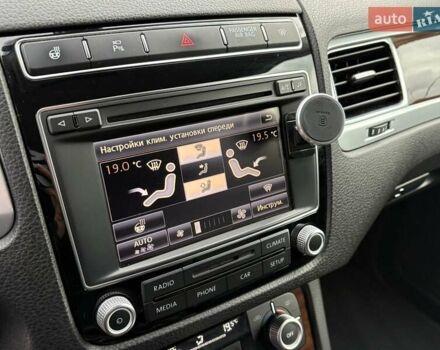 Черный Фольксваген Туарег, объемом двигателя 2.97 л и пробегом 270 тыс. км за 21700 $, фото 11 на Automoto.ua