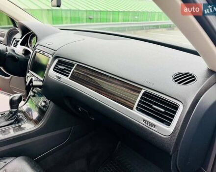 Чорний Фольксваген Туарег, об'ємом двигуна 2.97 л та пробігом 275 тис. км за 23200 $, фото 24 на Automoto.ua