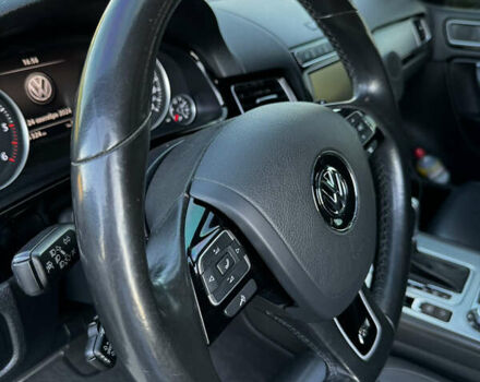 Черный Фольксваген Туарег, объемом двигателя 2.97 л и пробегом 202 тыс. км за 30000 $, фото 25 на Automoto.ua