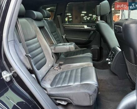 Черный Фольксваген Туарег, объемом двигателя 4.13 л и пробегом 195 тыс. км за 31990 $, фото 11 на Automoto.ua