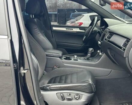 Чорний Фольксваген Туарег, об'ємом двигуна 3 л та пробігом 246 тис. км за 27700 $, фото 34 на Automoto.ua