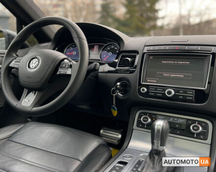 Черный Фольксваген Туарег, объемом двигателя 3 л и пробегом 212 тыс. км за 31590 $, фото 12 на Automoto.ua