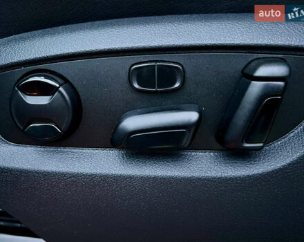 Черный Фольксваген Туарег, объемом двигателя 2.97 л и пробегом 267 тыс. км за 19900 $, фото 52 на Automoto.ua