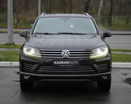 Черный Фольксваген Туарег, объемом двигателя 3 л и пробегом 241 тыс. км за 22500 $, фото 1 на Automoto.ua
