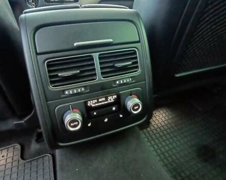 Черный Фольксваген Туарег, объемом двигателя 3 л и пробегом 204 тыс. км за 26500 $, фото 3 на Automoto.ua