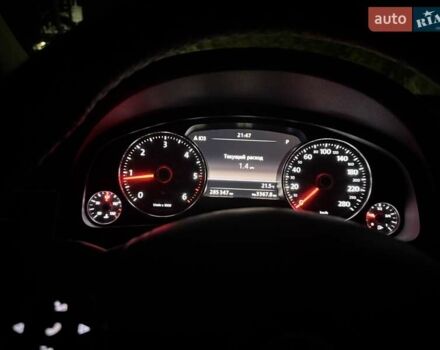 Черный Фольксваген Туарег, объемом двигателя 2.97 л и пробегом 285 тыс. км за 23500 $, фото 36 на Automoto.ua