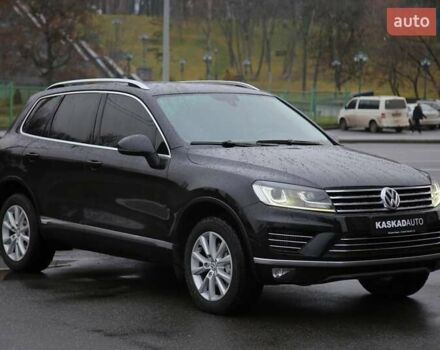 Черный Фольксваген Туарег, объемом двигателя 2.97 л и пробегом 241 тыс. км за 22500 $, фото 2 на Automoto.ua