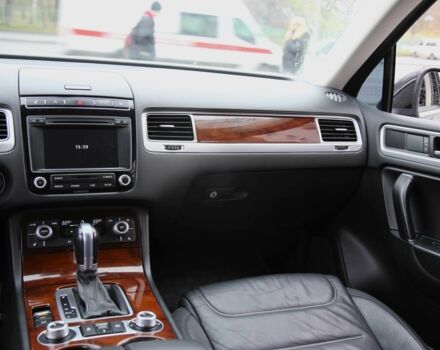 Черный Фольксваген Туарег, объемом двигателя 3 л и пробегом 241 тыс. км за 22500 $, фото 12 на Automoto.ua