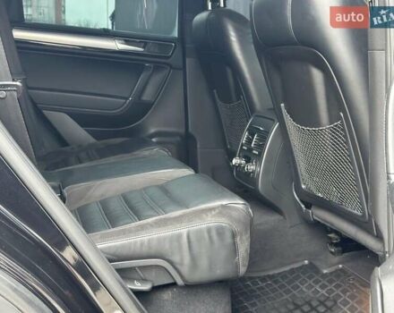 Чорний Фольксваген Туарег, об'ємом двигуна 3 л та пробігом 246 тис. км за 27700 $, фото 32 на Automoto.ua