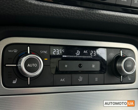 Черный Фольксваген Туарег, объемом двигателя 3 л и пробегом 212 тыс. км за 31590 $, фото 21 на Automoto.ua