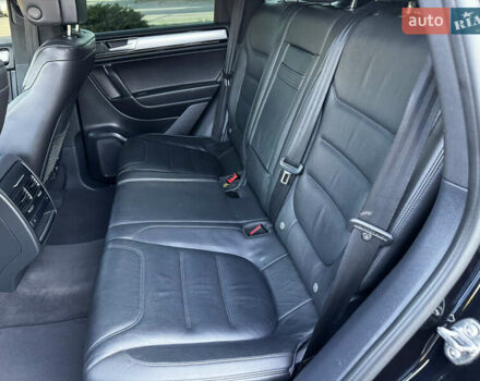 Черный Фольксваген Туарег, объемом двигателя 2.97 л и пробегом 202 тыс. км за 30000 $, фото 39 на Automoto.ua