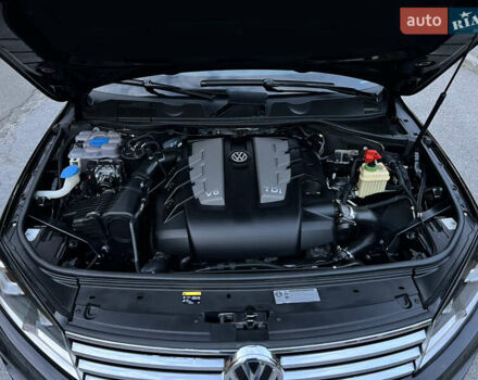 Черный Фольксваген Туарег, объемом двигателя 2.97 л и пробегом 267 тыс. км за 19900 $, фото 84 на Automoto.ua