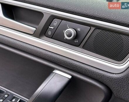 Черный Фольксваген Туарег, объемом двигателя 2.97 л и пробегом 270 тыс. км за 21700 $, фото 14 на Automoto.ua