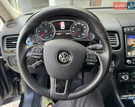 Чорний Фольксваген Туарег, об'ємом двигуна 2.97 л та пробігом 194 тис. км за 22499 $, фото 45 на Automoto.ua