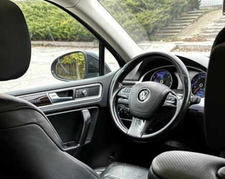 Черный Фольксваген Туарег, объемом двигателя 3 л и пробегом 238 тыс. км за 23700 $, фото 21 на Automoto.ua