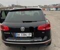 Черный Фольксваген Туарег, объемом двигателя 3 л и пробегом 272 тыс. км за 25000 $, фото 4 на Automoto.ua