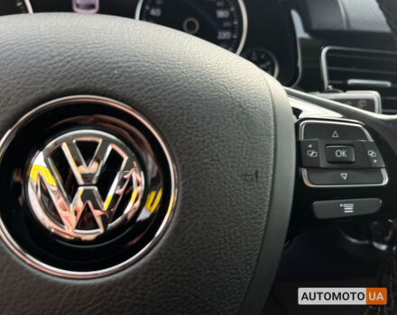 Черный Фольксваген Туарег, объемом двигателя 3 л и пробегом 129 тыс. км за 27500 $, фото 14 на Automoto.ua