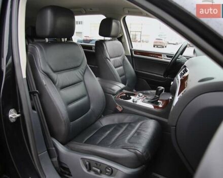 Черный Фольксваген Туарег, объемом двигателя 2.97 л и пробегом 241 тыс. км за 22500 $, фото 9 на Automoto.ua