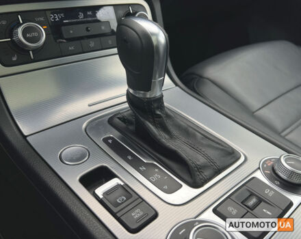 Черный Фольксваген Туарег, объемом двигателя 3 л и пробегом 212 тыс. км за 31590 $, фото 20 на Automoto.ua