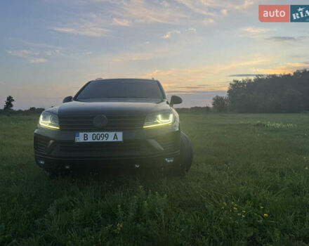 Черный Фольксваген Туарег, объемом двигателя 3 л и пробегом 230 тыс. км за 26000 $, фото 5 на Automoto.ua