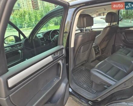 Черный Фольксваген Туарег, объемом двигателя 3 л и пробегом 263 тыс. км за 29000 $, фото 10 на Automoto.ua