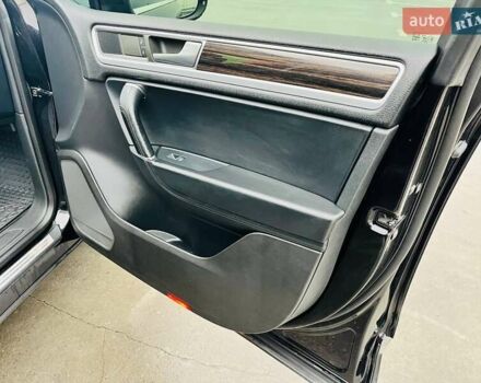 Чорний Фольксваген Туарег, об'ємом двигуна 2.97 л та пробігом 275 тис. км за 23200 $, фото 19 на Automoto.ua