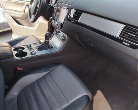 Чорний Фольксваген Туарег, об'ємом двигуна 2.97 л та пробігом 234 тис. км за 28200 $, фото 5 на Automoto.ua