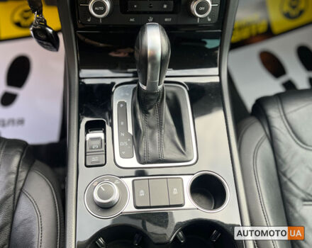 Черный Фольксваген Туарег, объемом двигателя 3 л и пробегом 129 тыс. км за 27500 $, фото 20 на Automoto.ua