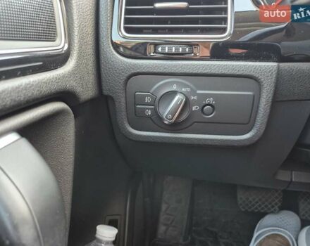 Черный Фольксваген Туарег, объемом двигателя 3 л и пробегом 263 тыс. км за 29000 $, фото 17 на Automoto.ua