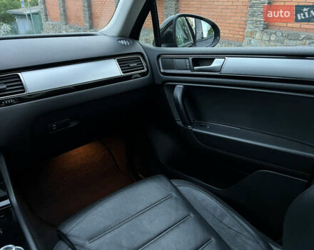 Черный Фольксваген Туарег, объемом двигателя 2.97 л и пробегом 267 тыс. км за 19900 $, фото 39 на Automoto.ua