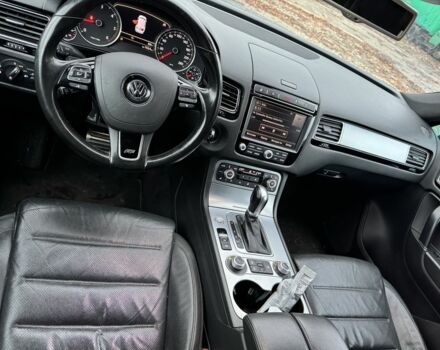 Чорний Фольксваген Туарег, об'ємом двигуна 3 л та пробігом 275 тис. км за 26000 $, фото 6 на Automoto.ua