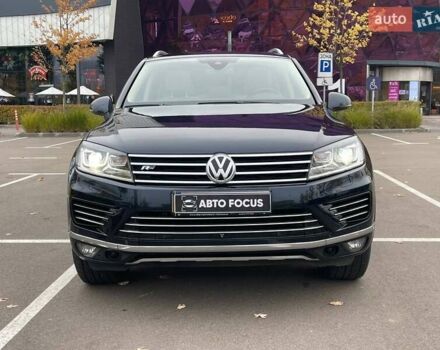 Черный Фольксваген Туарег, объемом двигателя 2.97 л и пробегом 159 тыс. км за 35490 $, фото 2 на Automoto.ua