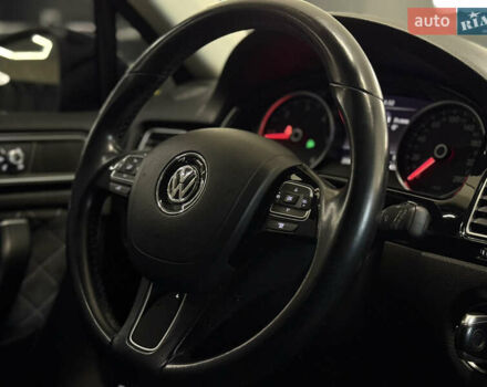 Черный Фольксваген Туарег, объемом двигателя 3 л и пробегом 258 тыс. км за 24799 $, фото 14 на Automoto.ua