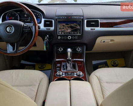 Чорний Фольксваген Туарег, об'ємом двигуна 3 л та пробігом 185 тис. км за 32999 $, фото 7 на Automoto.ua