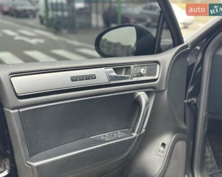 Чорний Фольксваген Туарег, об'ємом двигуна 3 л та пробігом 246 тис. км за 27700 $, фото 26 на Automoto.ua