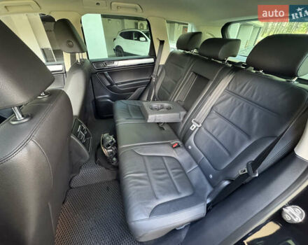 Чорний Фольксваген Туарег, об'ємом двигуна 2.97 л та пробігом 194 тис. км за 22499 $, фото 58 на Automoto.ua