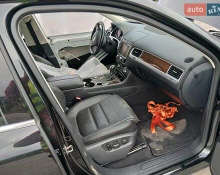 Чорний Фольксваген Туарег, об'ємом двигуна 3.6 л та пробігом 252 тис. км за 12500 $, фото 7 на Automoto.ua