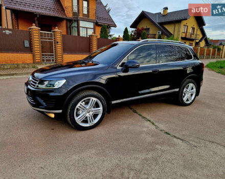 Черный Фольксваген Туарег, объемом двигателя 3 л и пробегом 225 тыс. км за 30000 $, фото 5 на Automoto.ua