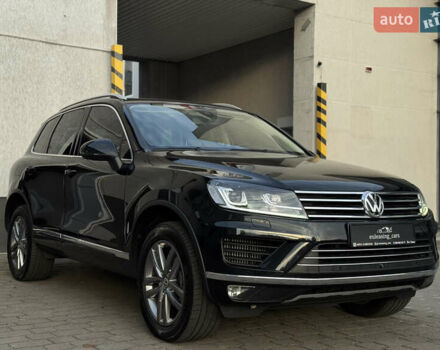 Черный Фольксваген Туарег, объемом двигателя 3 л и пробегом 242 тыс. км за 27999 $, фото 1 на Automoto.ua